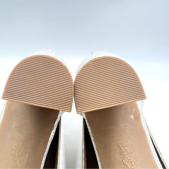 Life Stride Womens Size 9 Silver White Open Toe Dress Sandals Heels Shoes - Picture 10 of 12
